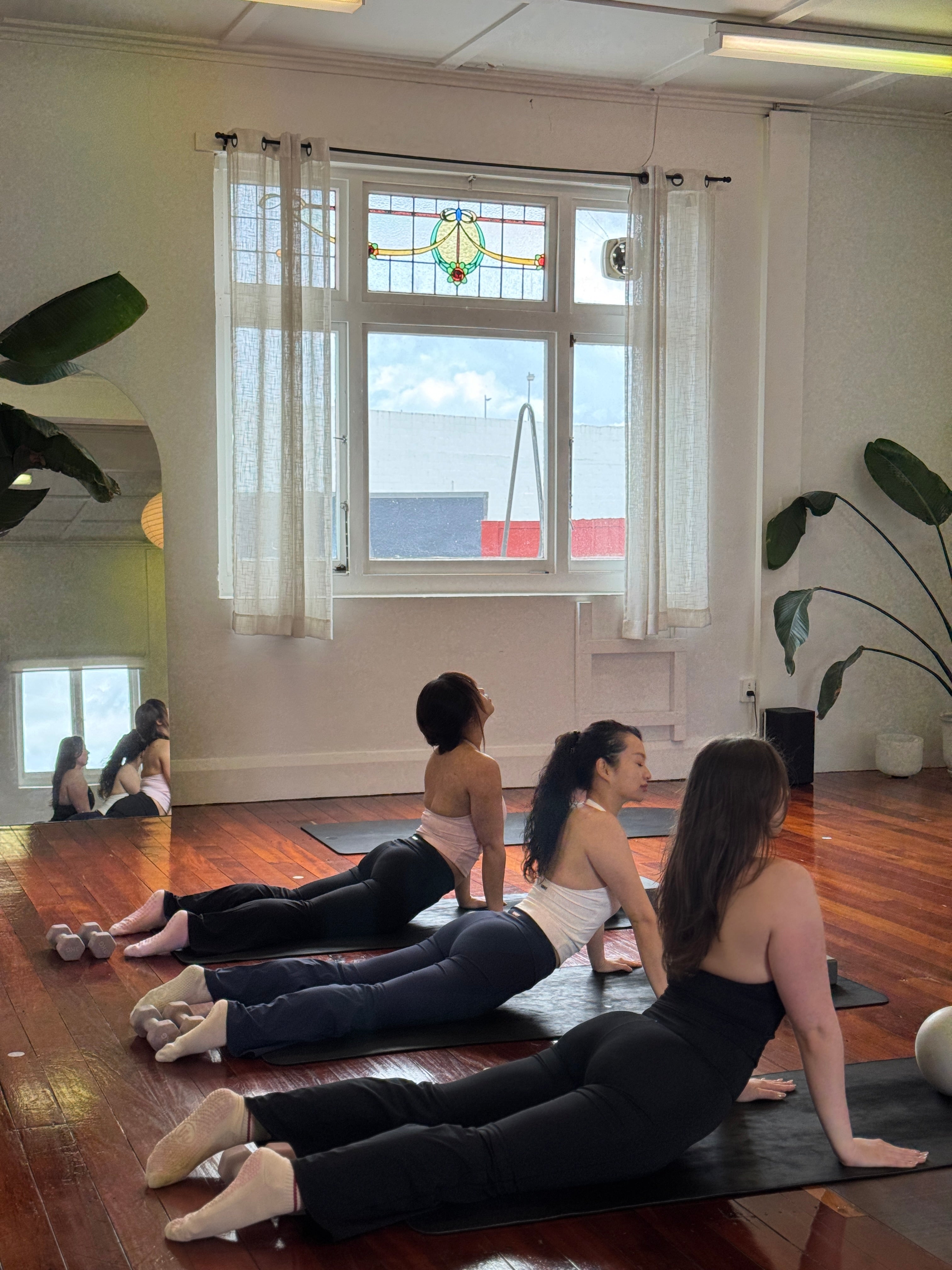 WINNY Staple Foldover Tights